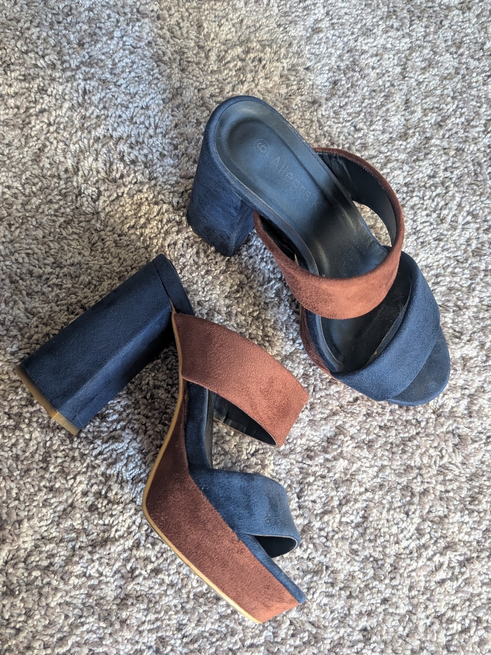 Two-Tone Suede Platform Mule - Brown & Navy